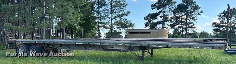 image for item ND9776 1985 Wilson flatbed trailer