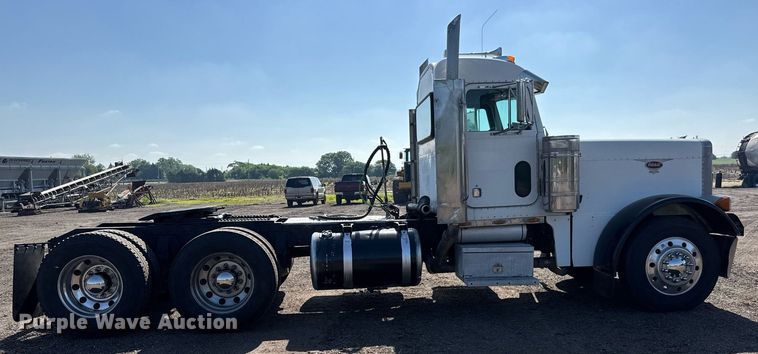 image for item NE9818 2002 Peterbilt 379 semi truck