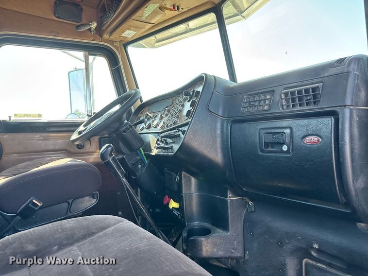 image for item NE9818 2002 Peterbilt 379 semi truck