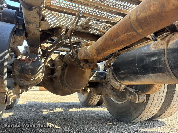 image for item NE9819 2007 Peterbilt 379 semi truck