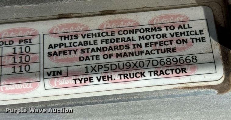 image for item NE9819 2007 Peterbilt 379 semi truck