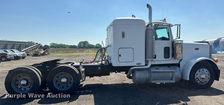 image for item NE9820 2007 Peterbilt 379 semi truck