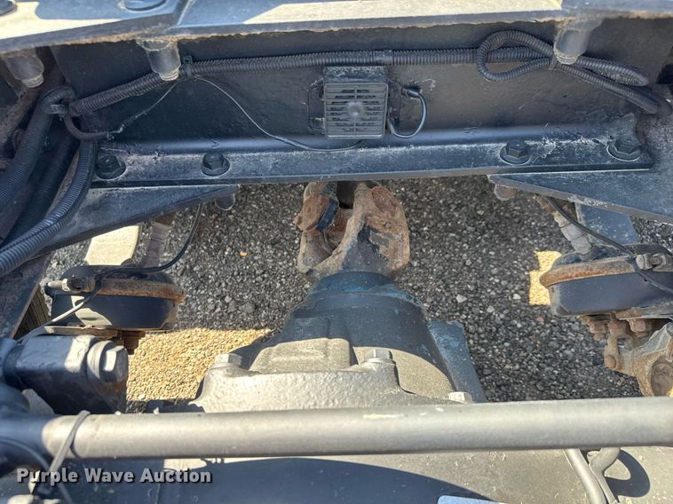 image for item NE9820 2007 Peterbilt 379 semi truck