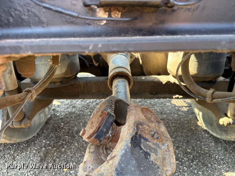 image for item NE9820 2007 Peterbilt 379 semi truck