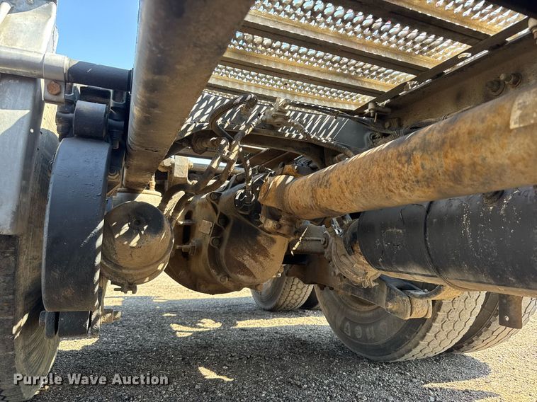 image for item NE9820 2007 Peterbilt 379 semi truck