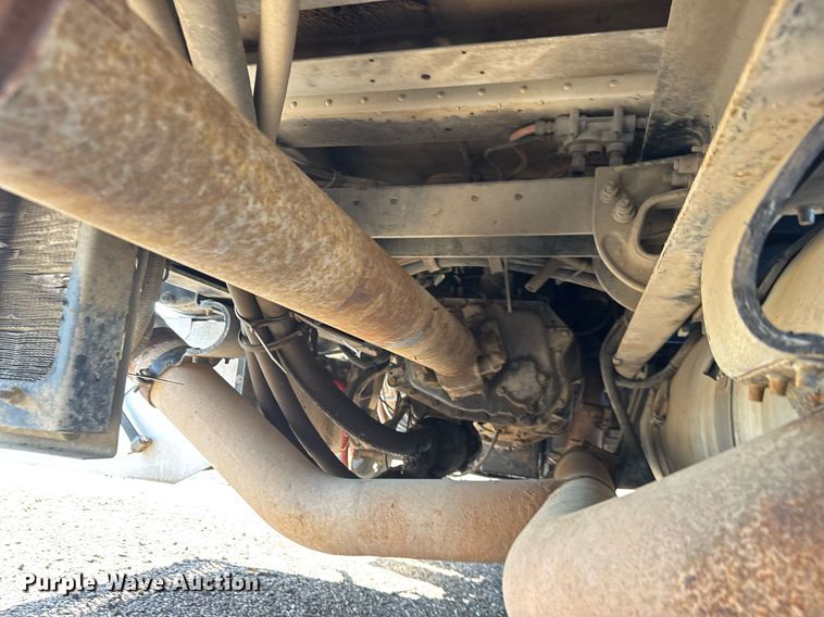 image for item NE9820 2007 Peterbilt 379 semi truck