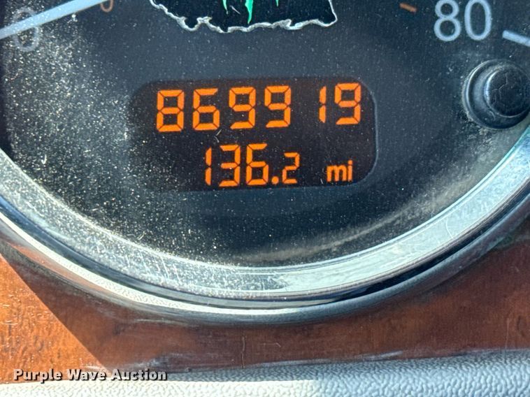 image for item NE9820 2007 Peterbilt 379 semi truck