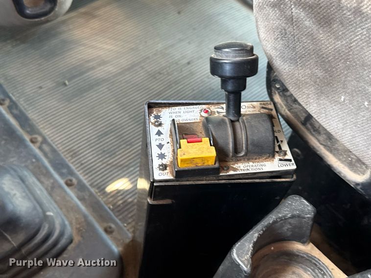 image for item NE9820 2007 Peterbilt 379 semi truck