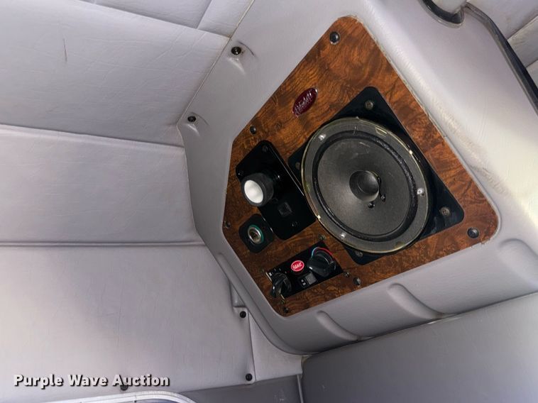 image for item NE9820 2007 Peterbilt 379 semi truck