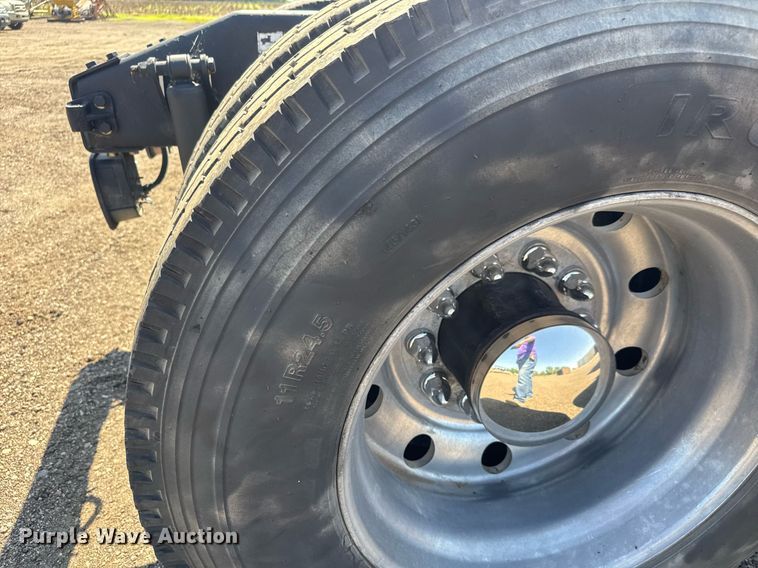 image for item NE9820 2007 Peterbilt 379 semi truck