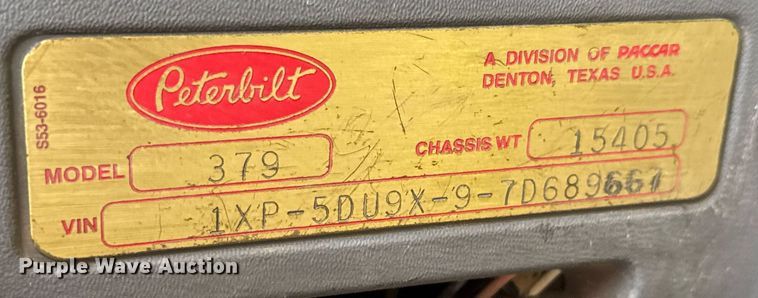 image for item NE9820 2007 Peterbilt 379 semi truck