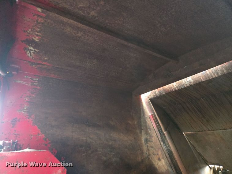 image for item YA0339 2004 International 4300 refuse truck