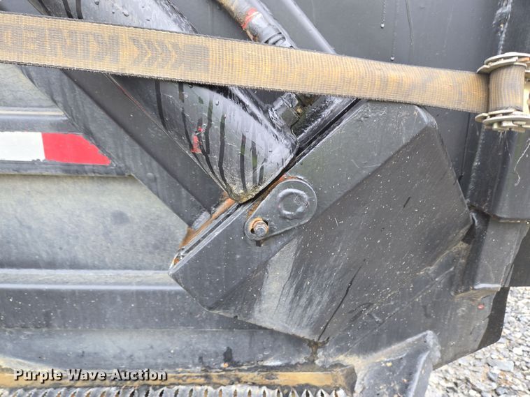 image for item YA0339 2004 International 4300 refuse truck