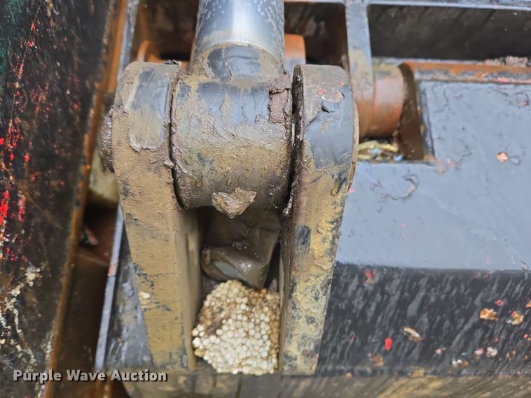 image for item YA0339 2004 International 4300 refuse truck