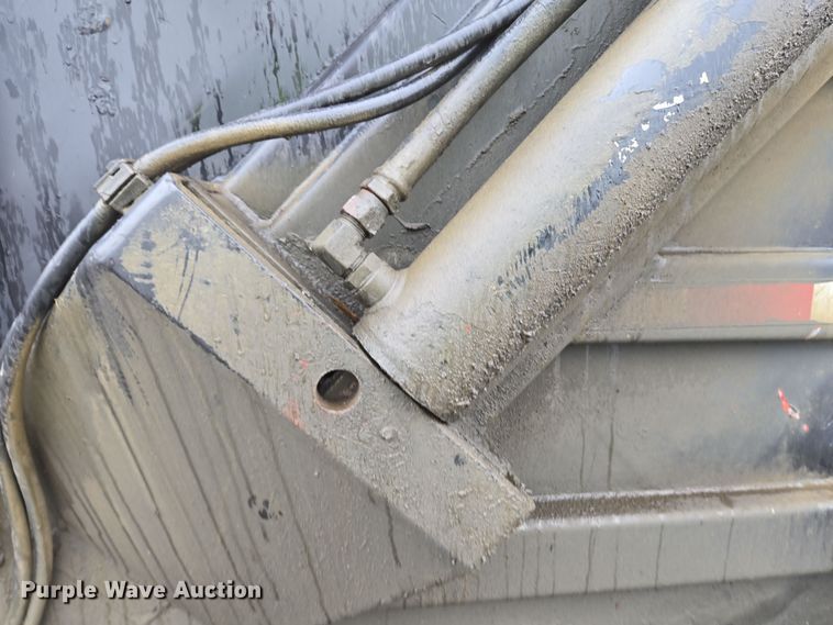 image for item YA0339 2004 International 4300 refuse truck