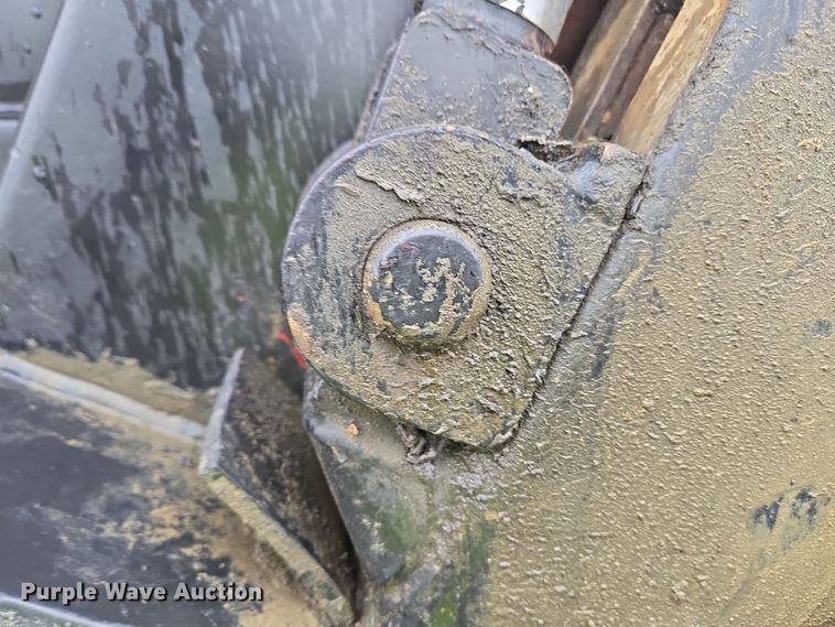 image for item YA0339 2004 International 4300 refuse truck