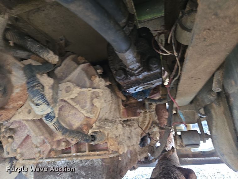 image for item YA0339 2004 International 4300 refuse truck