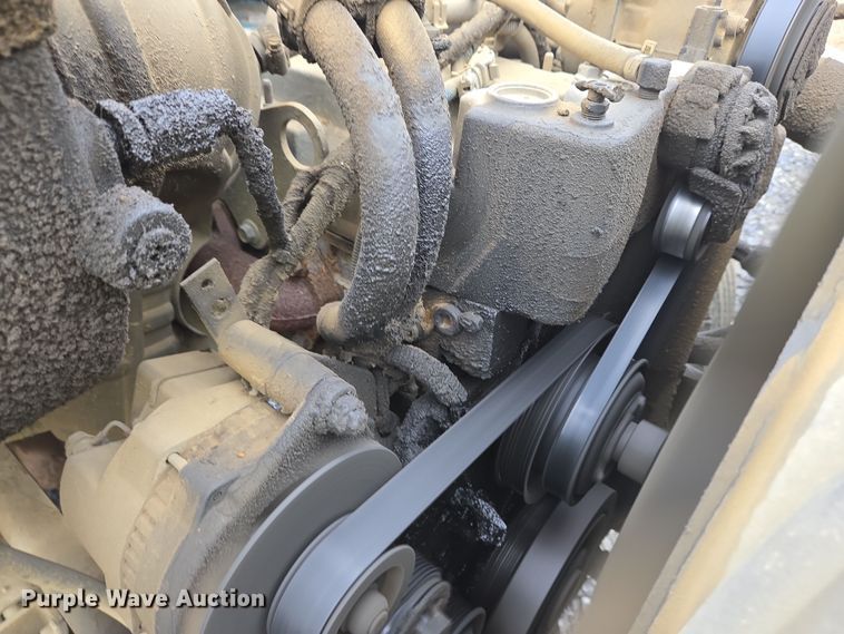 image for item YA0339 2004 International 4300 refuse truck