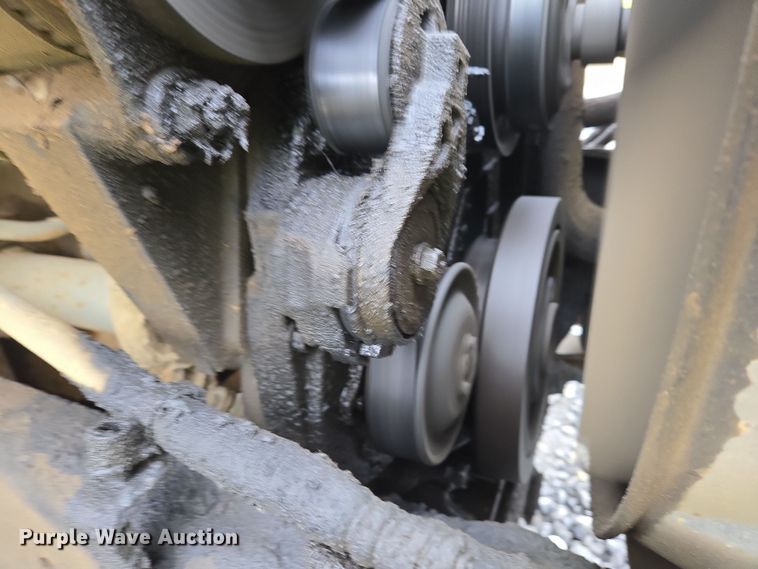 image for item YA0339 2004 International 4300 refuse truck