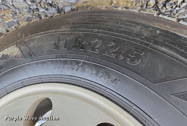 image for item YA0339 2004 International 4300 refuse truck