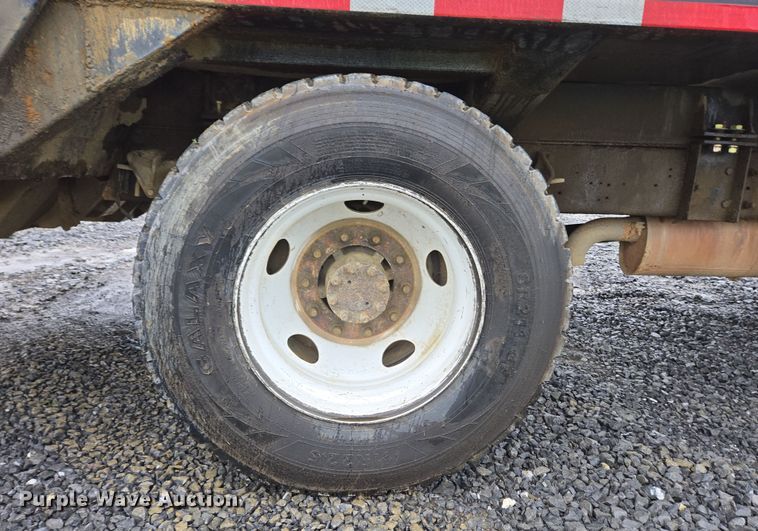 image for item YA0339 2004 International 4300 refuse truck