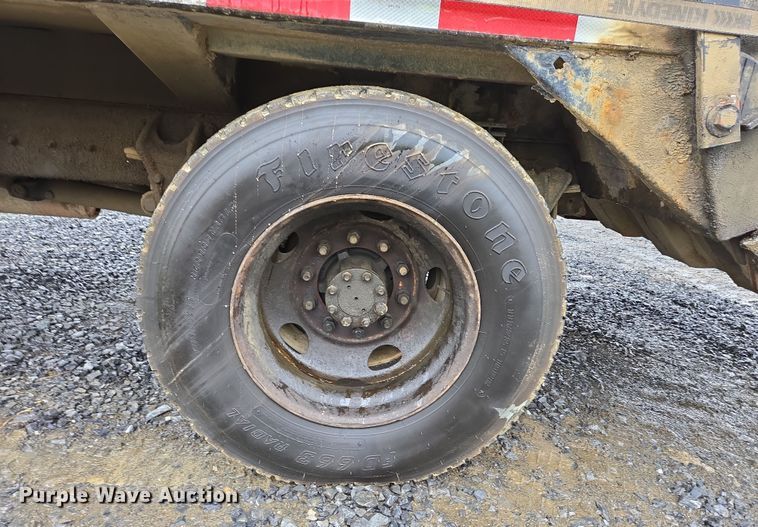 image for item YA0339 2004 International 4300 refuse truck