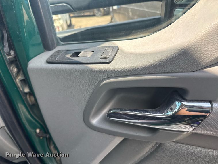 image for item YA0412 2019 Kenworth T680 semi truck