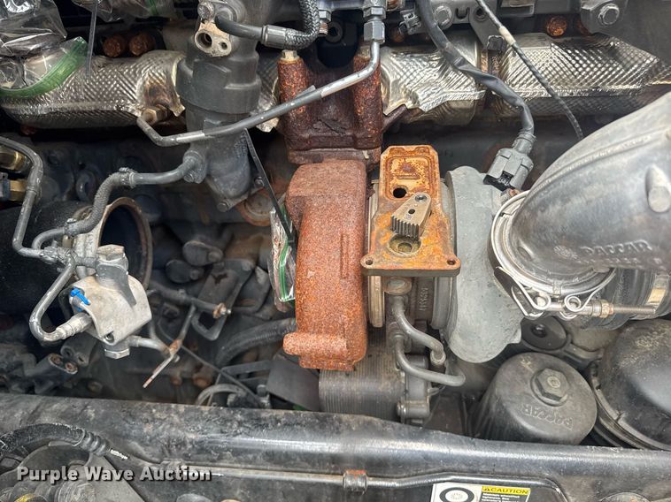 image for item YA0412 2019 Kenworth T680 semi truck