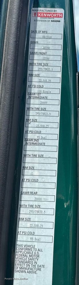 image for item YA0412 2019 Kenworth T680 semi truck