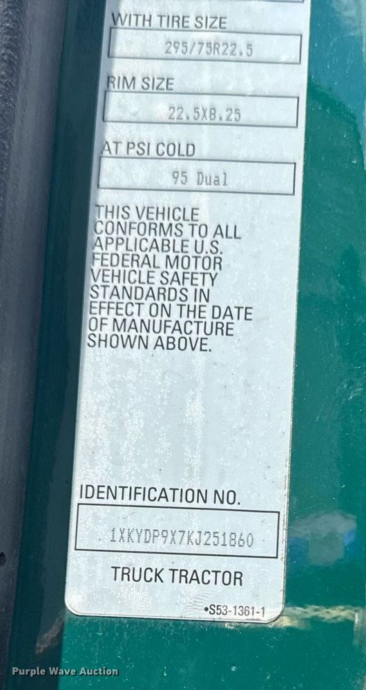 image for item YA0412 2019 Kenworth T680 semi truck