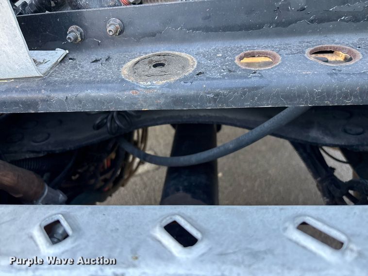 image for item YA0495 2011 Mack CXU613 semi truck