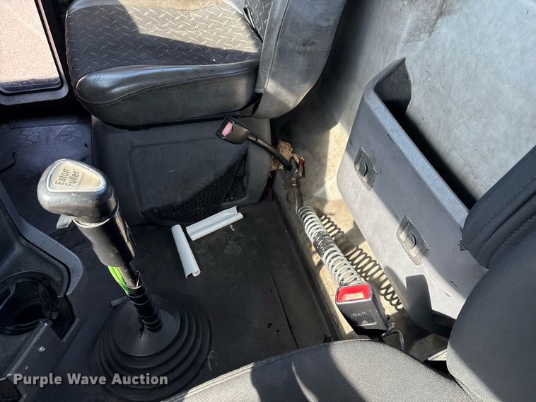 image for item YA0495 2011 Mack CXU613 semi truck