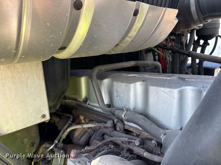 image for item YA0495 2011 Mack CXU613 semi truck