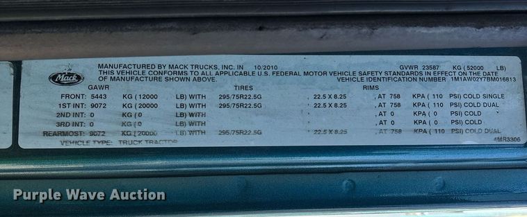 image for item YA0495 2011 Mack CXU613 semi truck