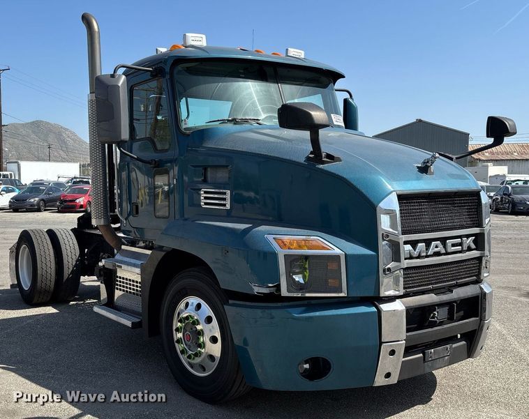 image for item YA0496 2019 Mack AN42T semi truck