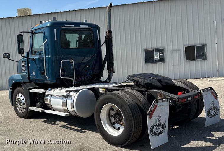 image for item YA0496 2019 Mack AN42T semi truck