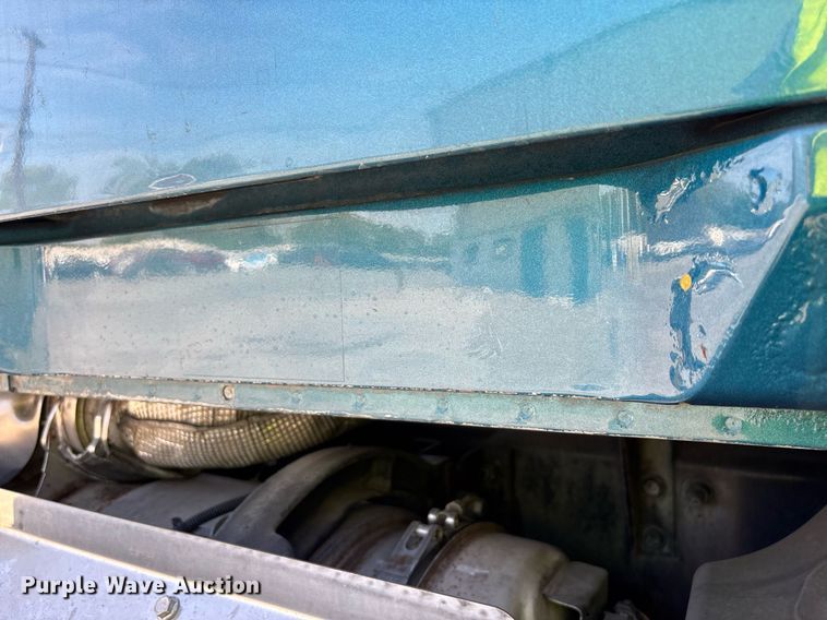 image for item YA0496 2019 Mack AN42T semi truck