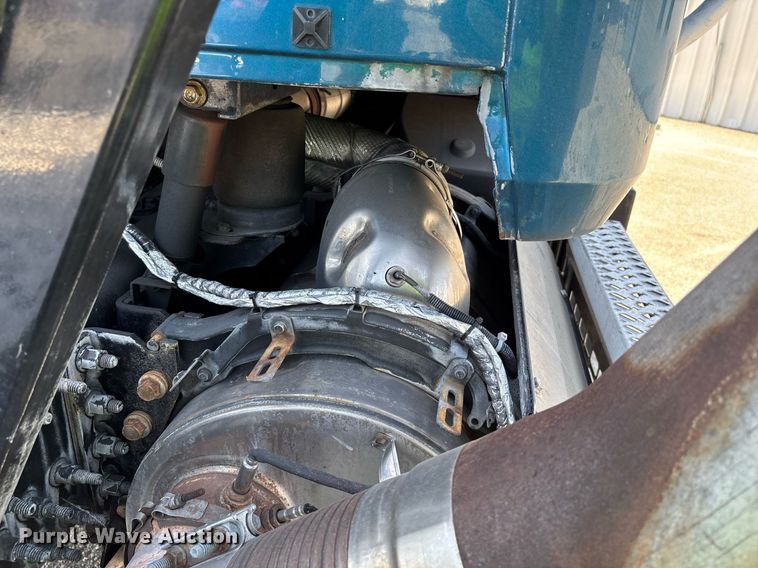 image for item YA0496 2019 Mack AN42T semi truck