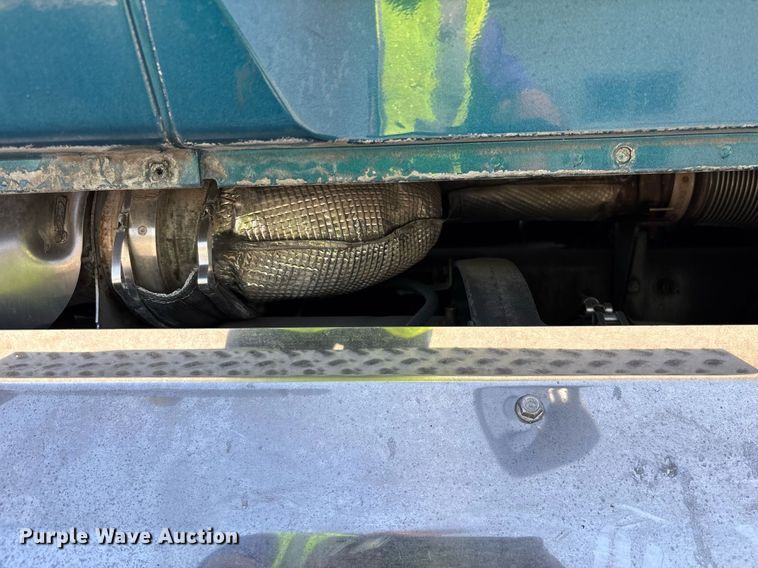 image for item YA0496 2019 Mack AN42T semi truck