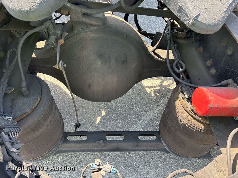 image for item YA0496 2019 Mack AN42T semi truck