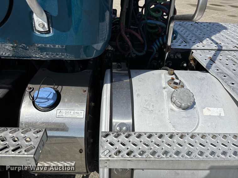 image for item YA0496 2019 Mack AN42T semi truck