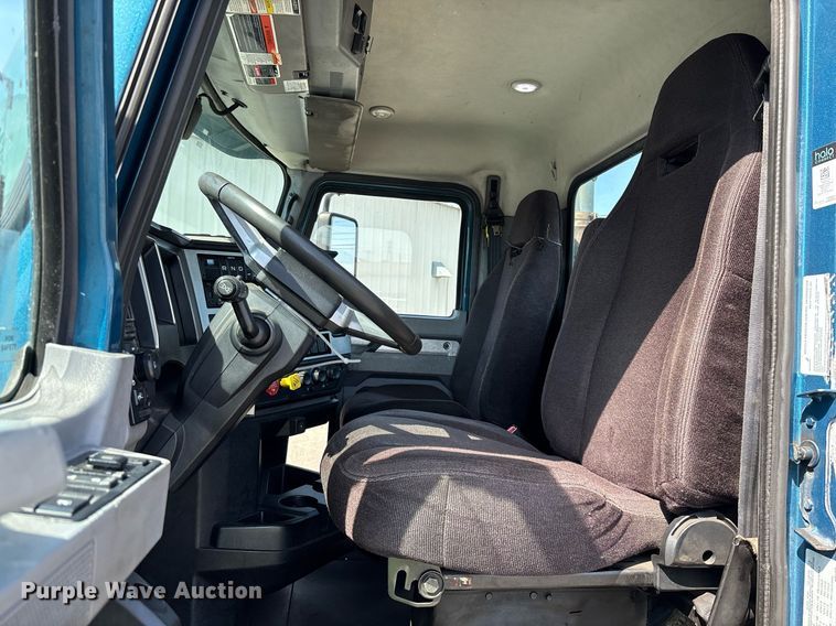 image for item YA0496 2019 Mack AN42T semi truck