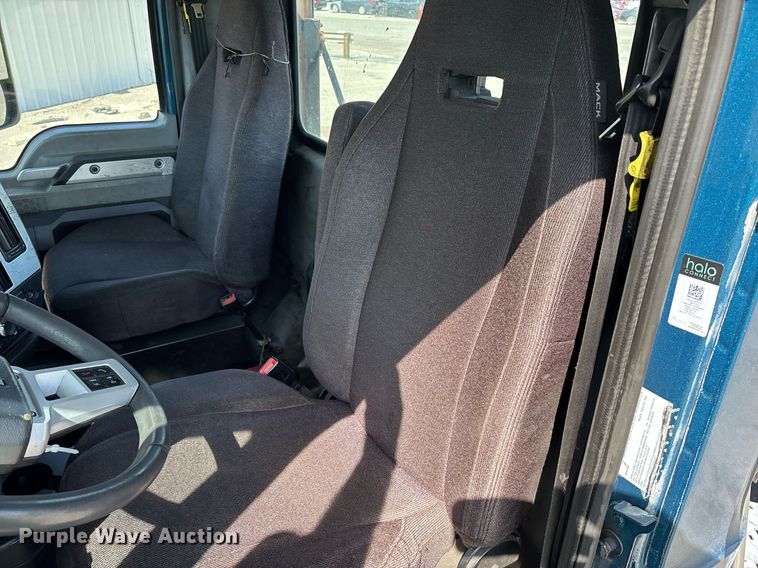 image for item YA0496 2019 Mack AN42T semi truck