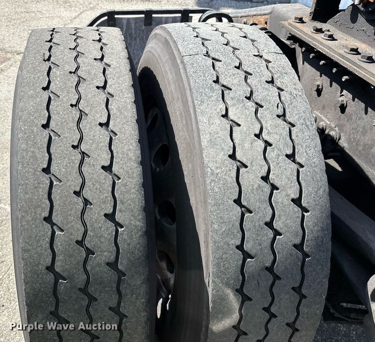 image for item YA0496 2019 Mack AN42T semi truck