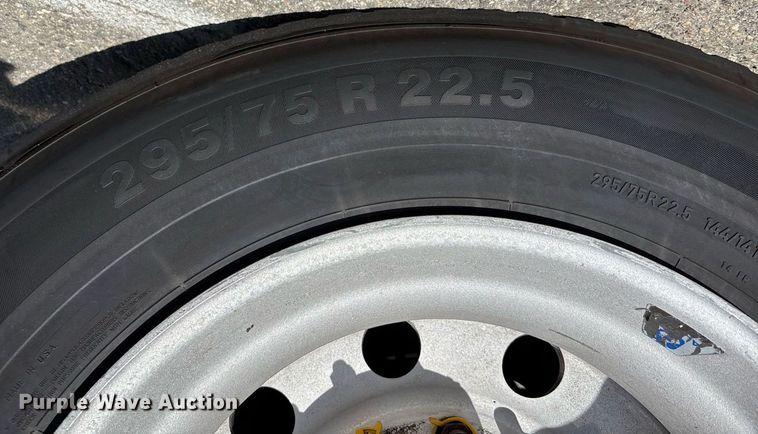 image for item YA0496 2019 Mack AN42T semi truck