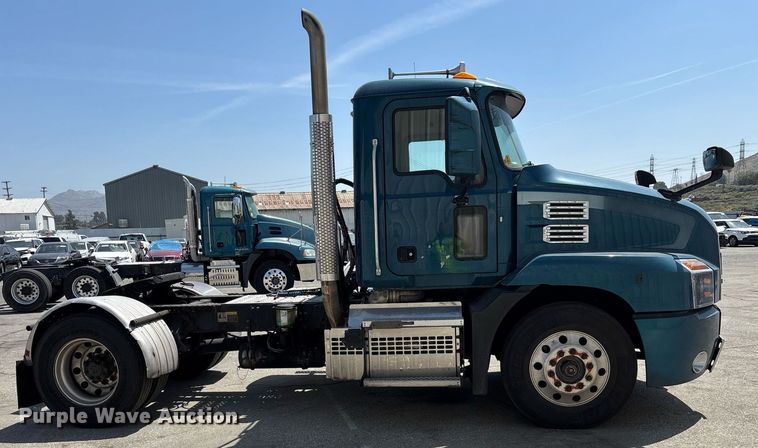 image for item YA0497 2019 Mack AN42T semi truck