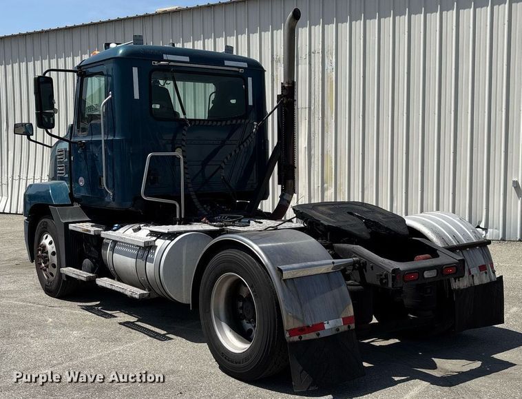 image for item YA0497 2019 Mack AN42T semi truck