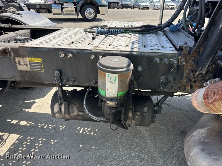 image for item YA0497 2019 Mack AN42T semi truck