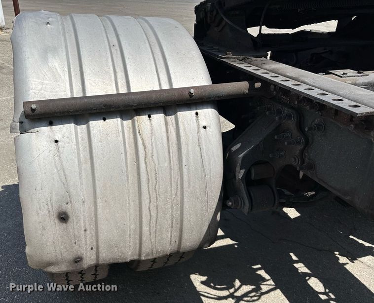 image for item YA0497 2019 Mack AN42T semi truck