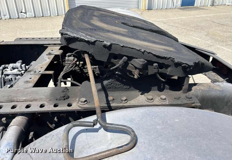 image for item YA0497 2019 Mack AN42T semi truck